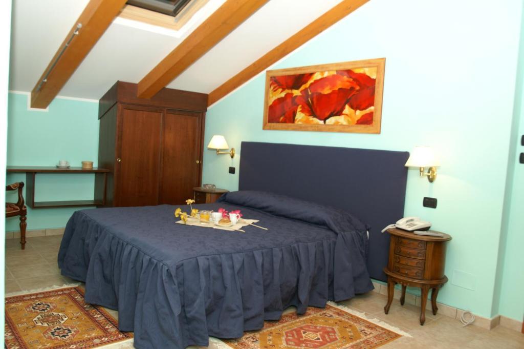 Hotel Lion Roure Turin Zimmer foto